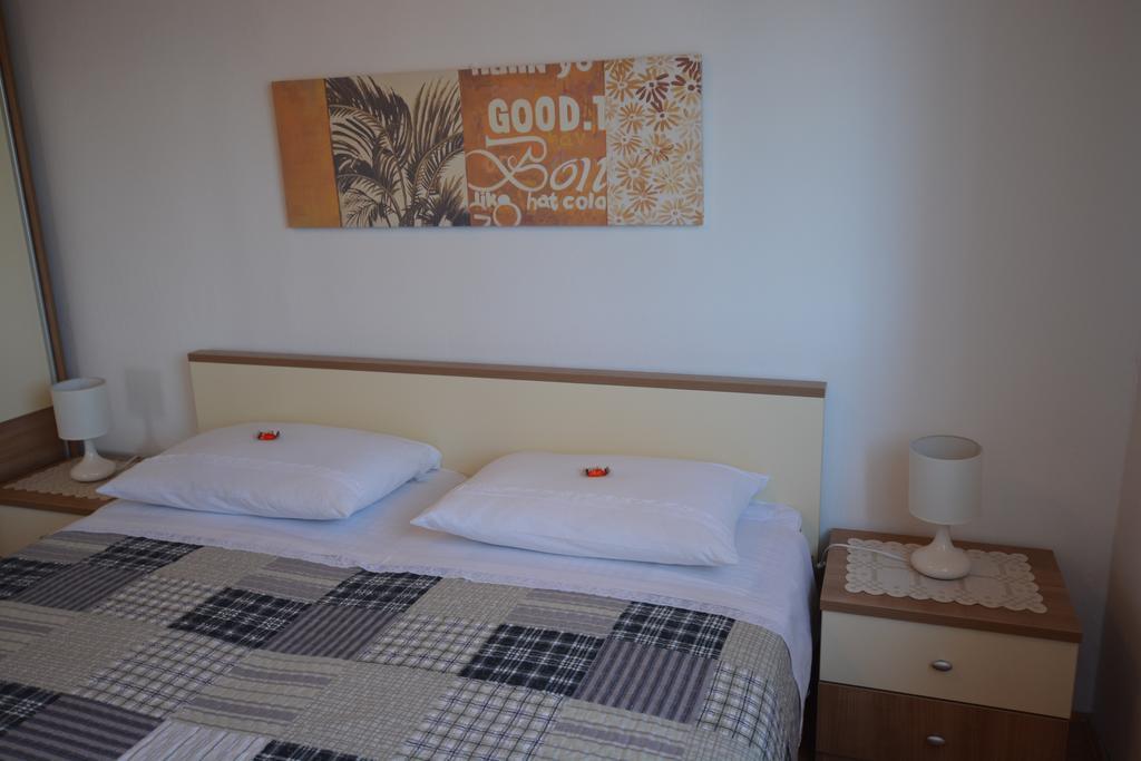 Apartment Slavica Kornić Eksteriør billede